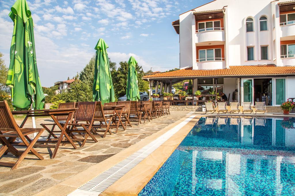 Family Hotel Saint Konstantin Glavatartsi Ngoại thất bức ảnh