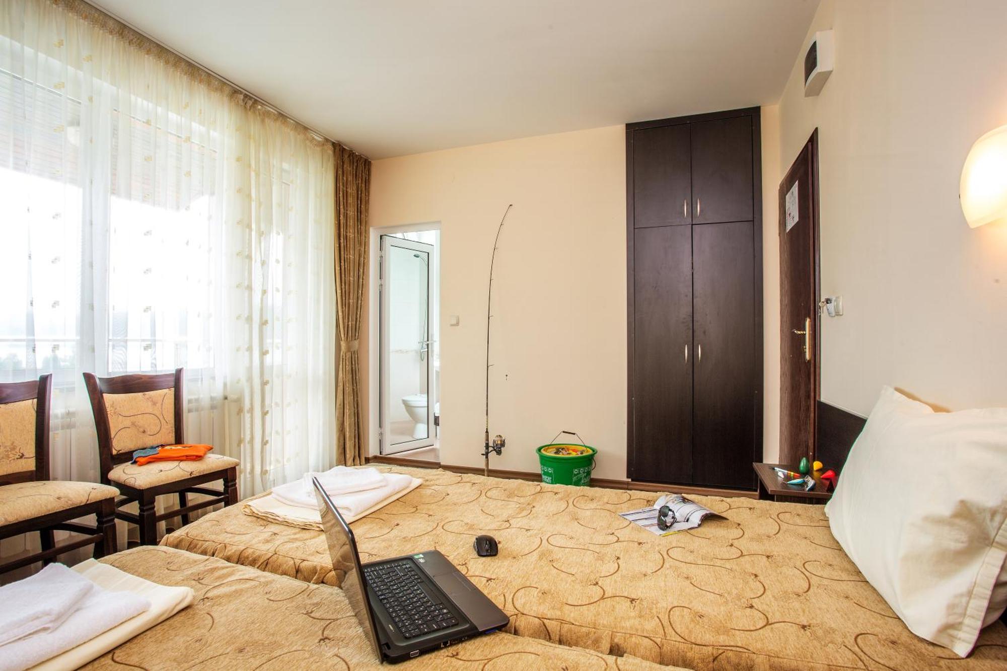 Family Hotel Saint Konstantin Glavatartsi Phòng bức ảnh