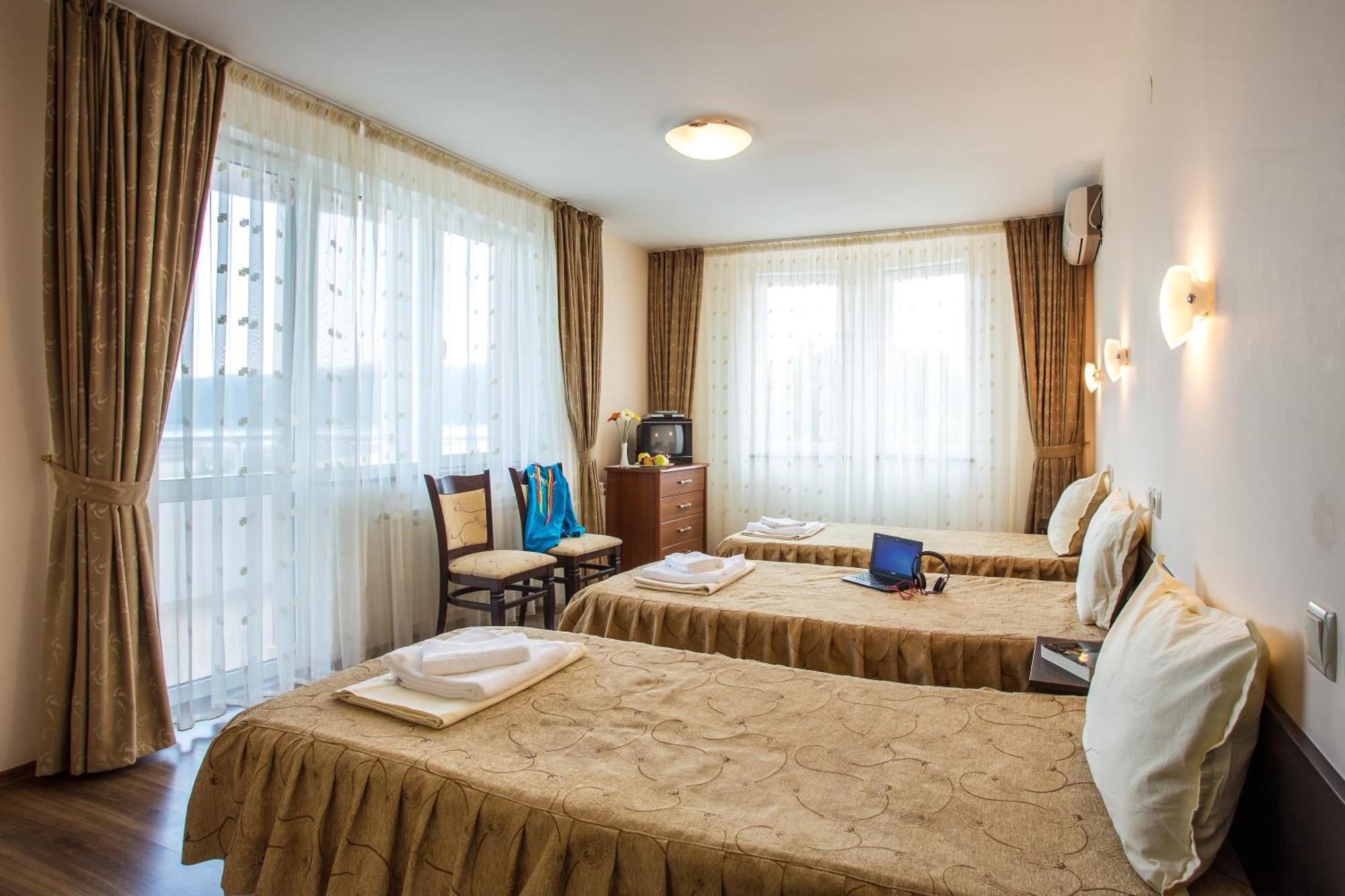 Family Hotel Saint Konstantin Glavatartsi Phòng bức ảnh